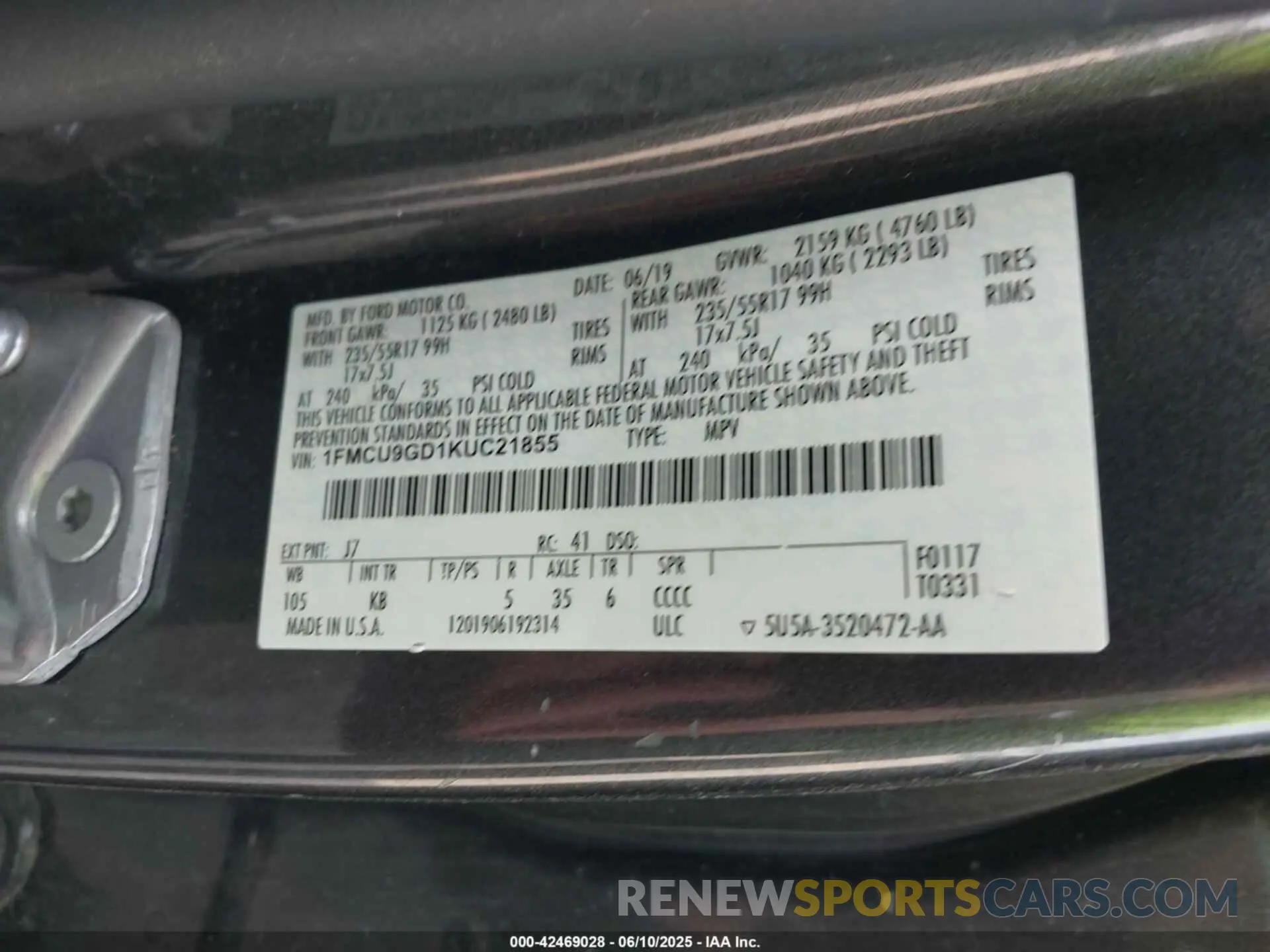9 Photograph of a damaged car 1FMCU9GD1KUC21855 FORD ESCAPE 2019