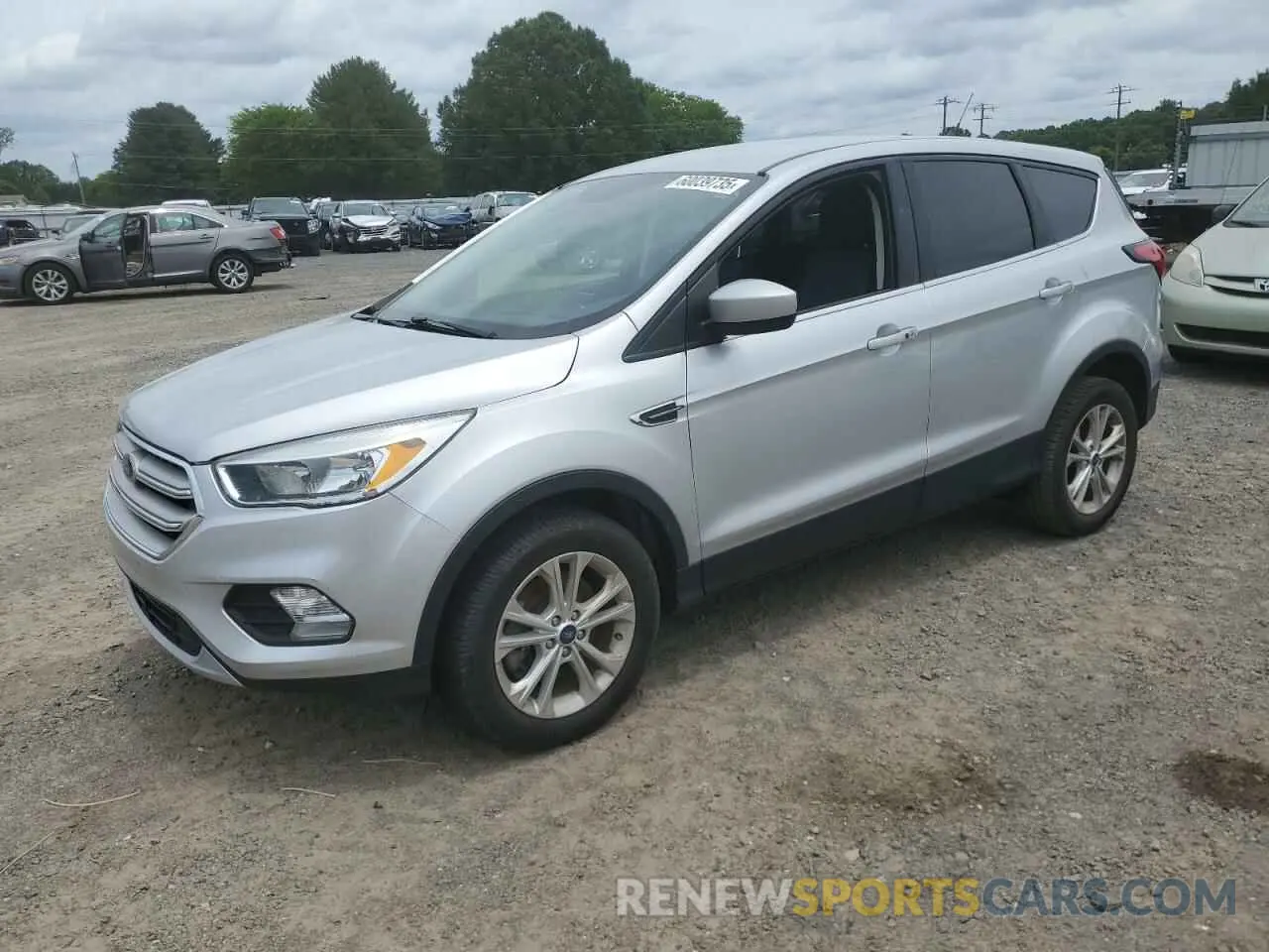 1 Photograph of a damaged car 1FMCU9GD2KUA38108 FORD ESCAPE 2019