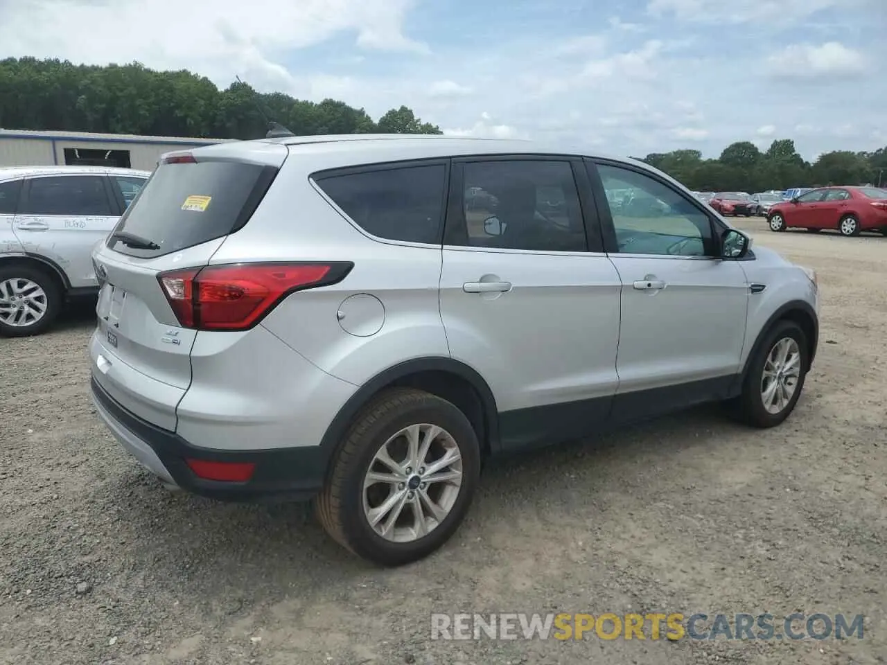 3 Photograph of a damaged car 1FMCU9GD2KUA38108 FORD ESCAPE 2019