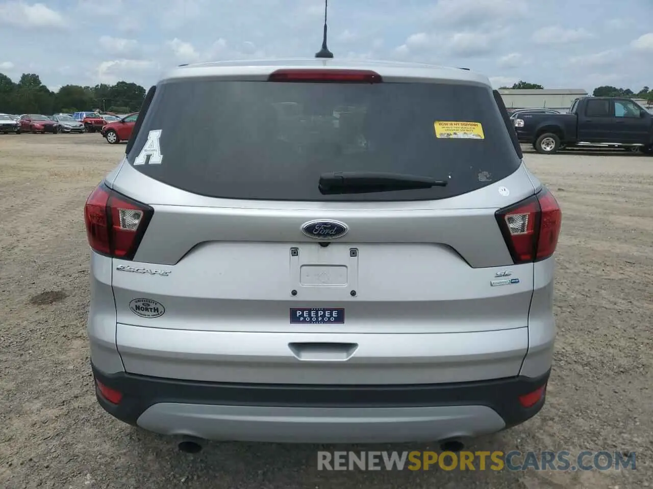6 Photograph of a damaged car 1FMCU9GD2KUA38108 FORD ESCAPE 2019