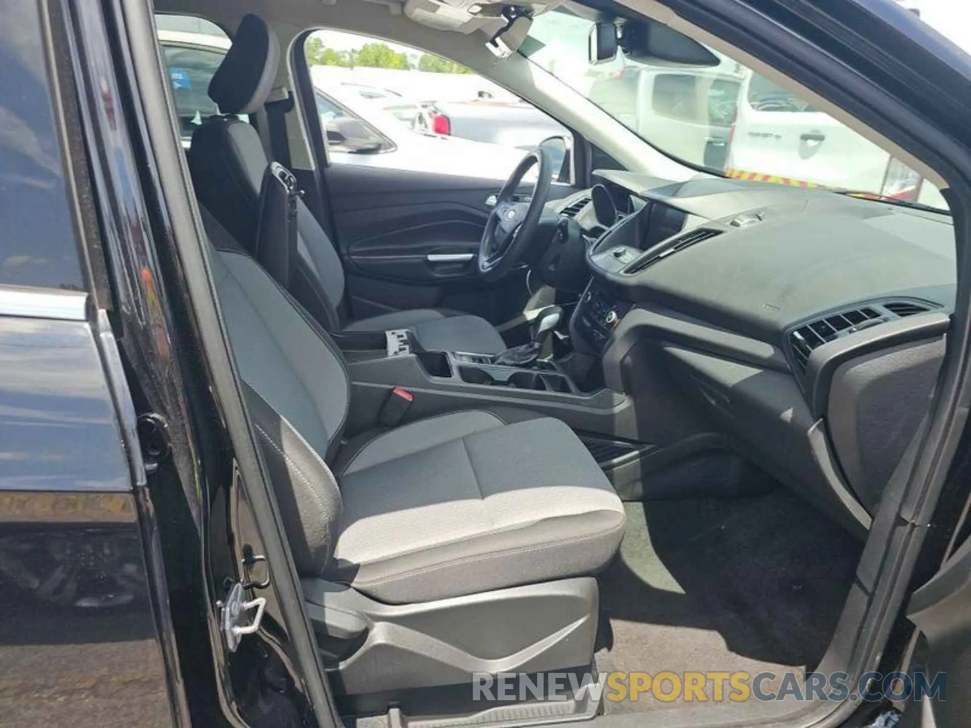 13 Фотография поврежденного автомобиля 1FMCU9GD2KUB65151 FORD ESCAPE 2019