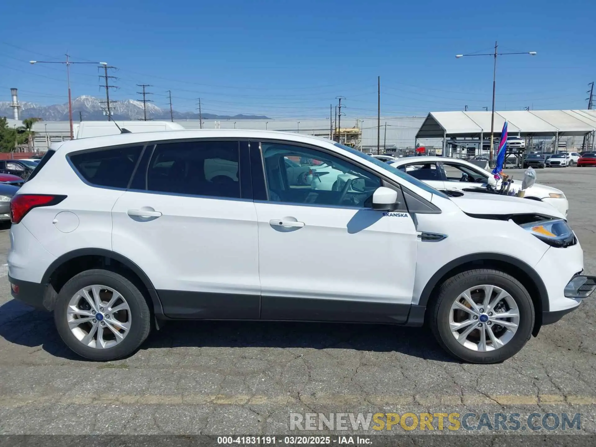 9 Photograph of a damaged car 1FMCU9GD2KUC07284 FORD ESCAPE 2019