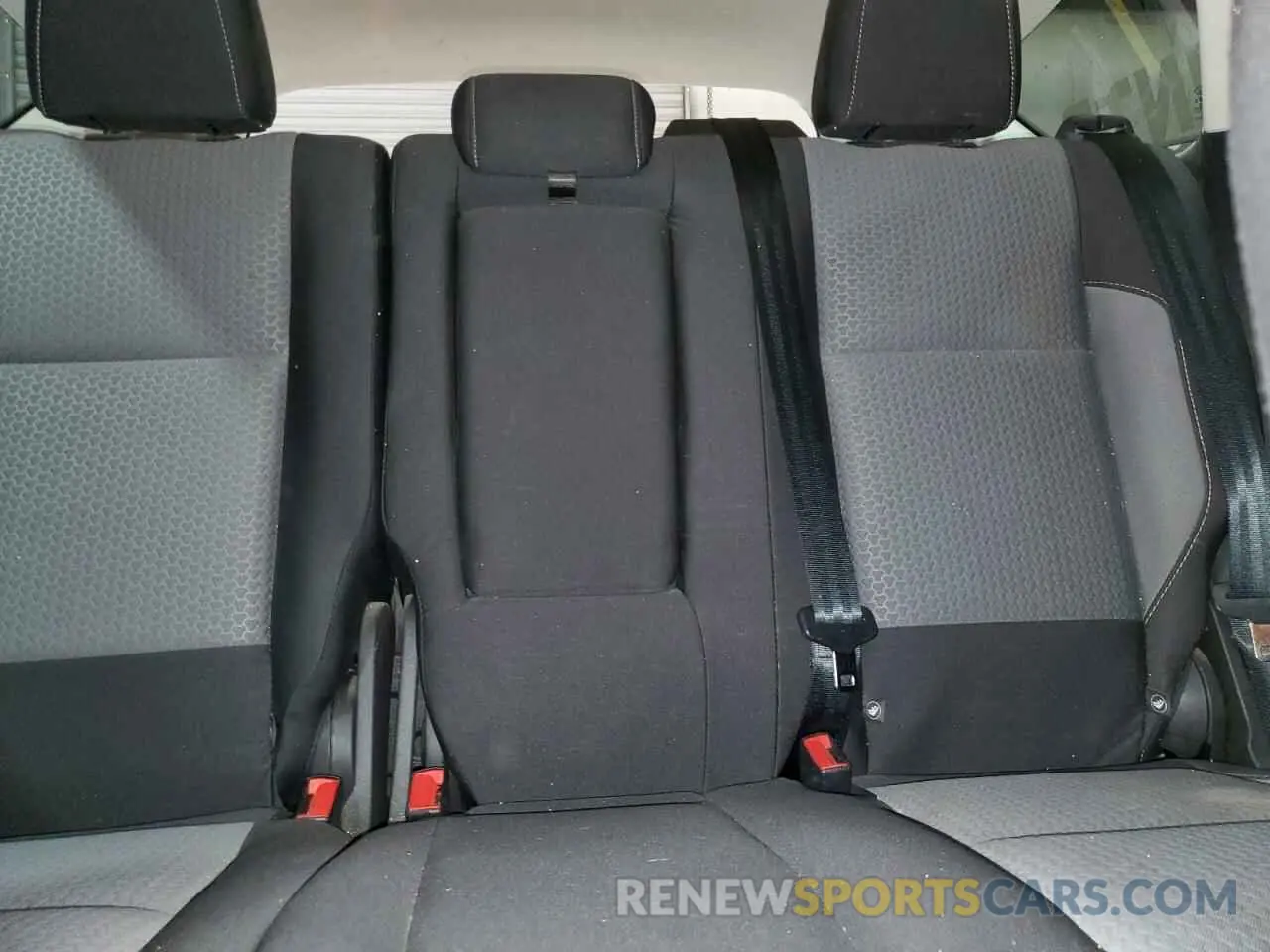 10 Photograph of a damaged car 1FMCU9GD2KUC22853 FORD ESCAPE 2019