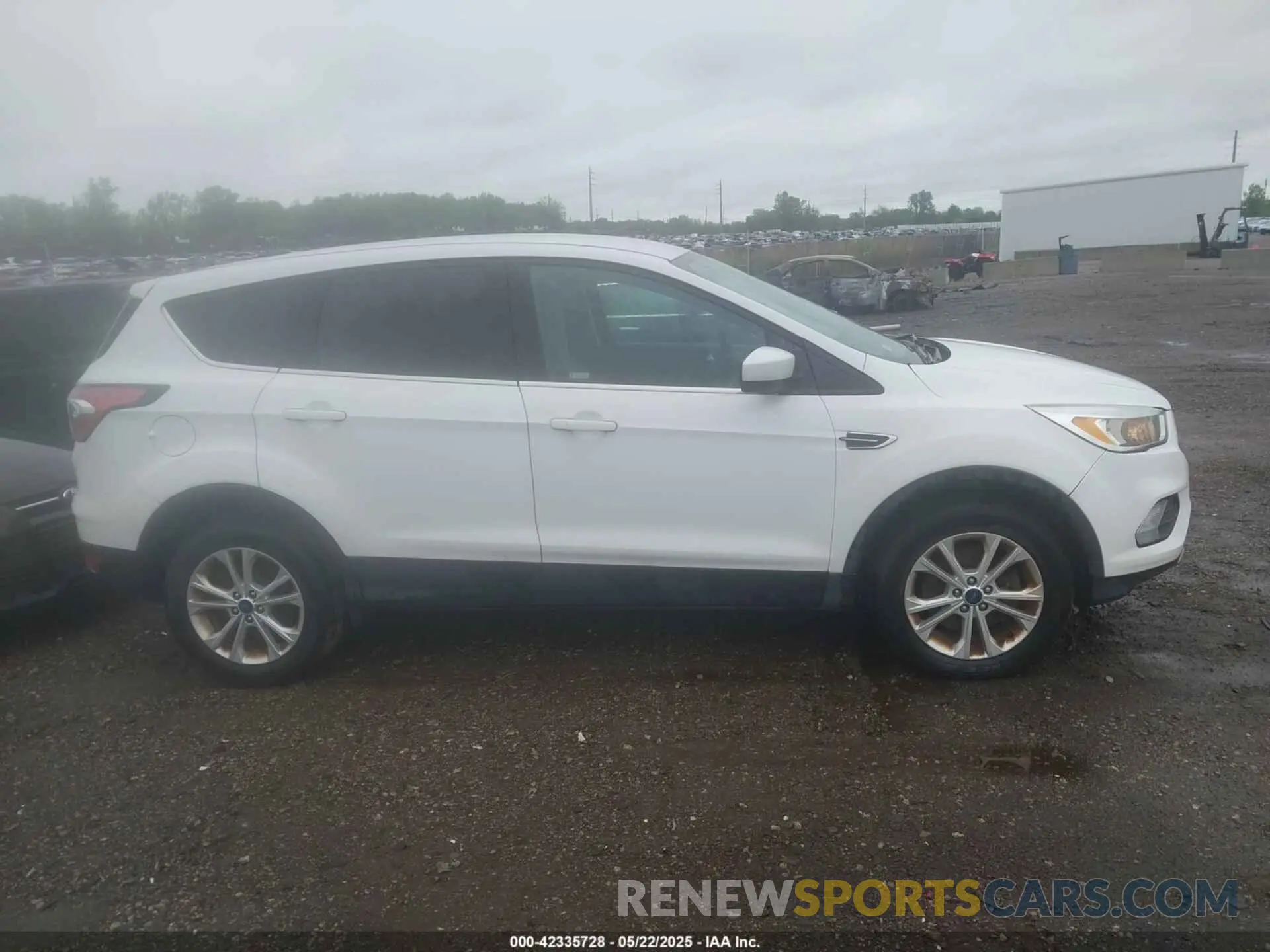 13 Фотография поврежденного автомобиля 1FMCU9GD2KUC25008 FORD ESCAPE 2019