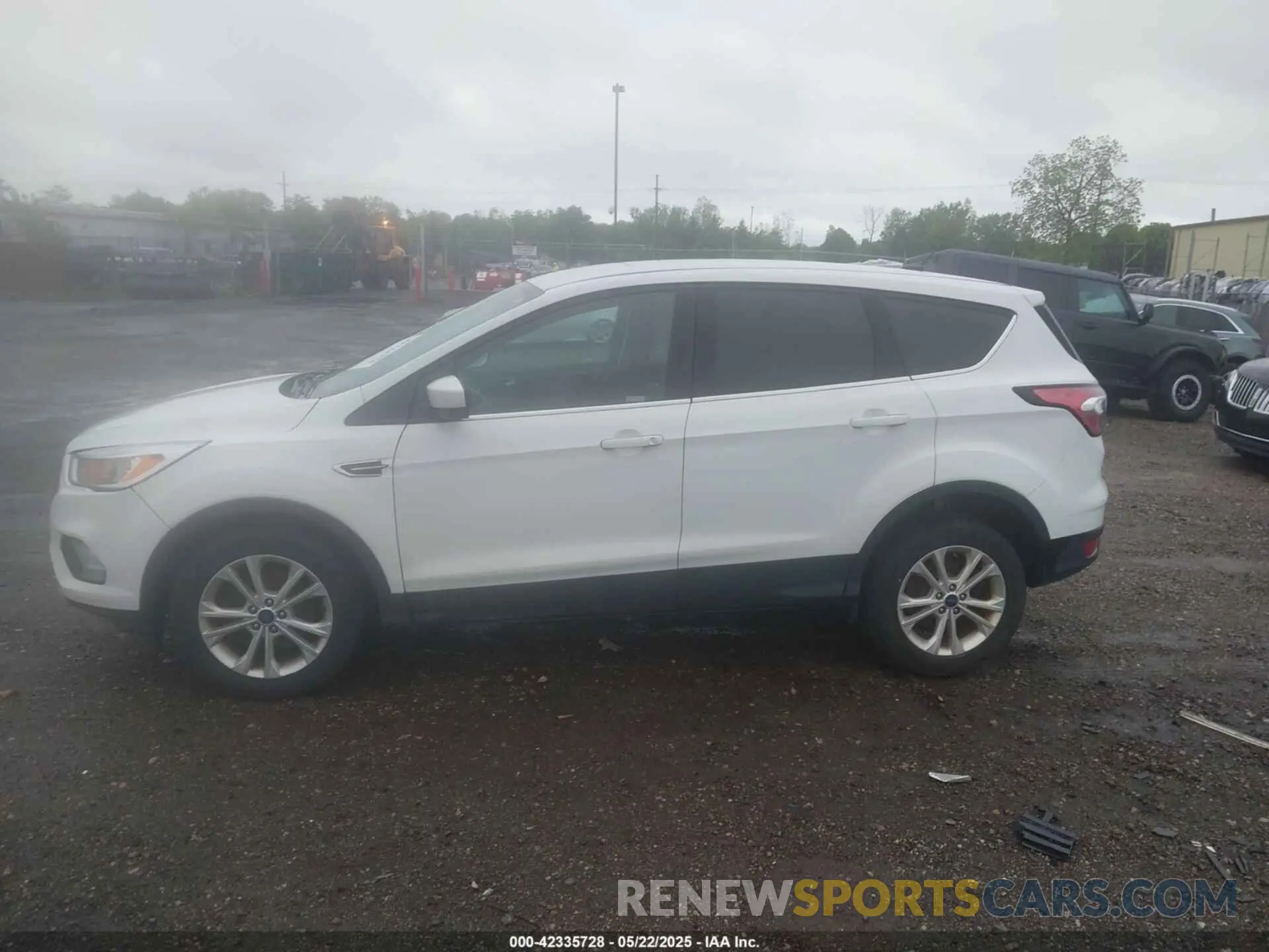 14 Фотография поврежденного автомобиля 1FMCU9GD2KUC25008 FORD ESCAPE 2019