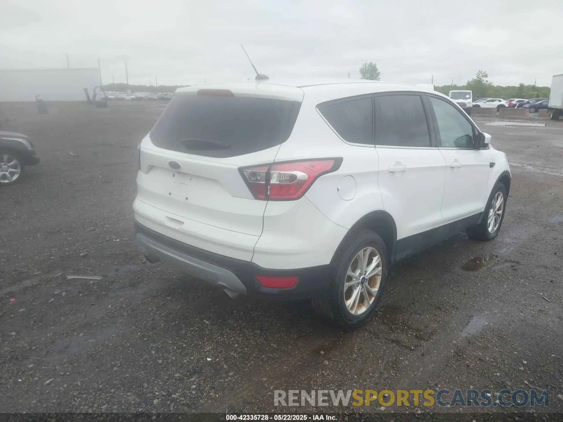4 Фотография поврежденного автомобиля 1FMCU9GD2KUC25008 FORD ESCAPE 2019
