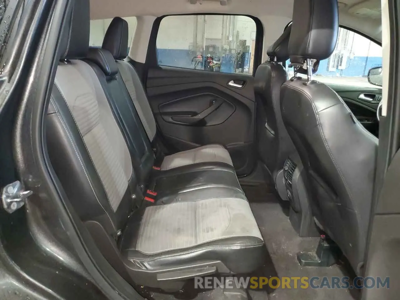 11 Photograph of a damaged car 1FMCU9GD3KUA22337 FORD ESCAPE 2019