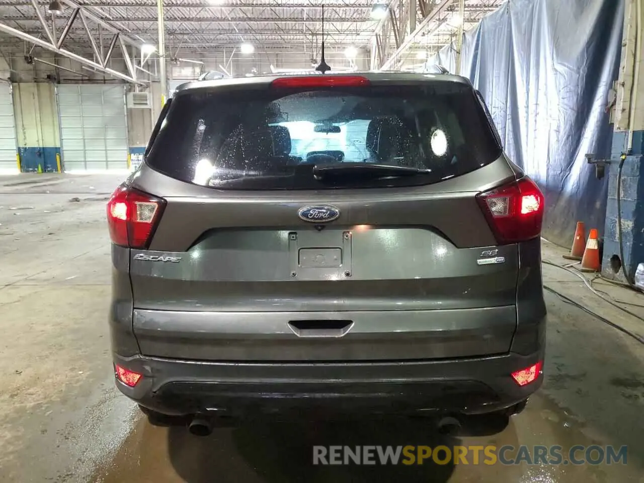 6 Photograph of a damaged car 1FMCU9GD3KUA22337 FORD ESCAPE 2019