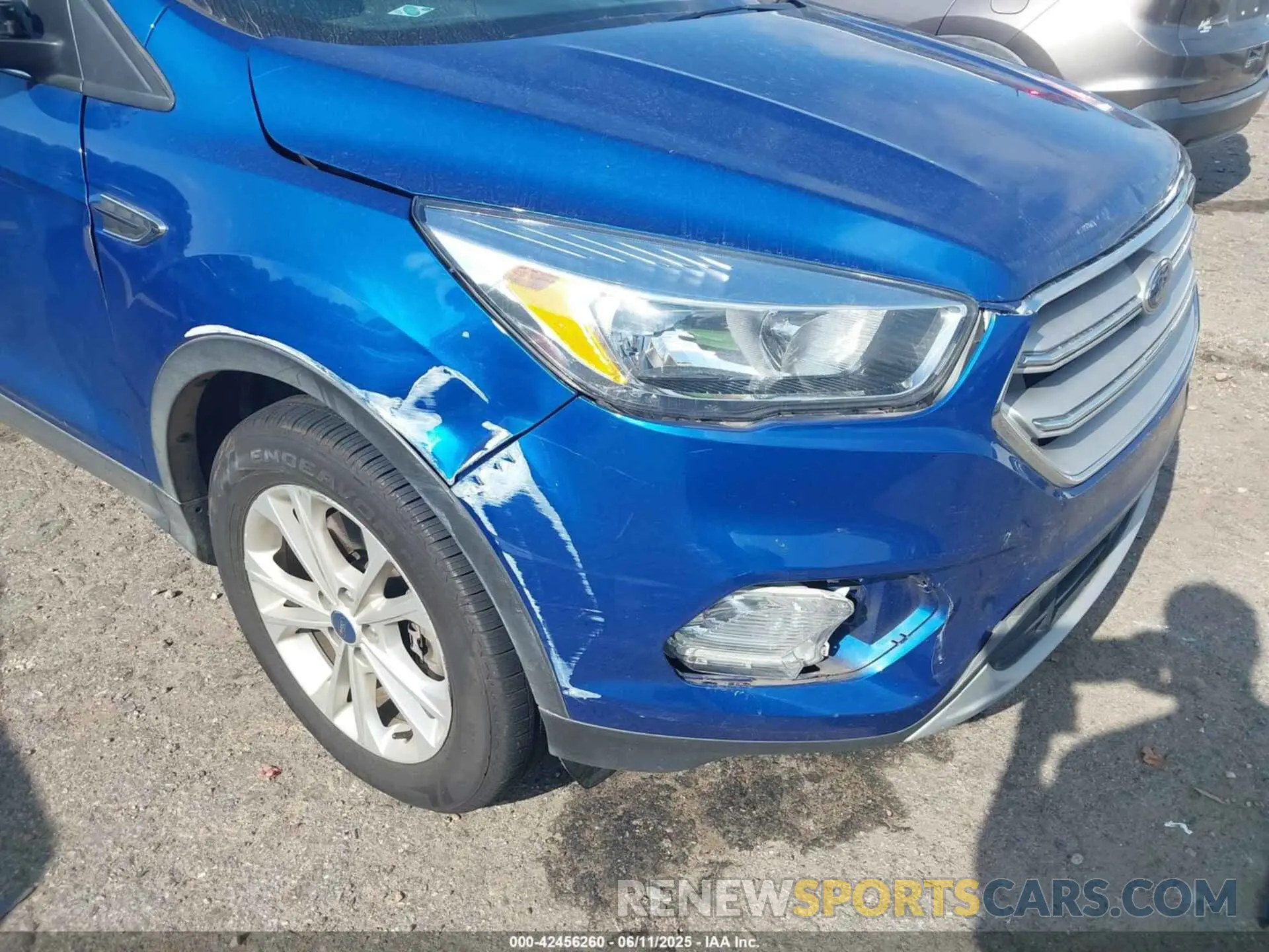 6 Photograph of a damaged car 1FMCU9GD3KUA29305 FORD ESCAPE 2019