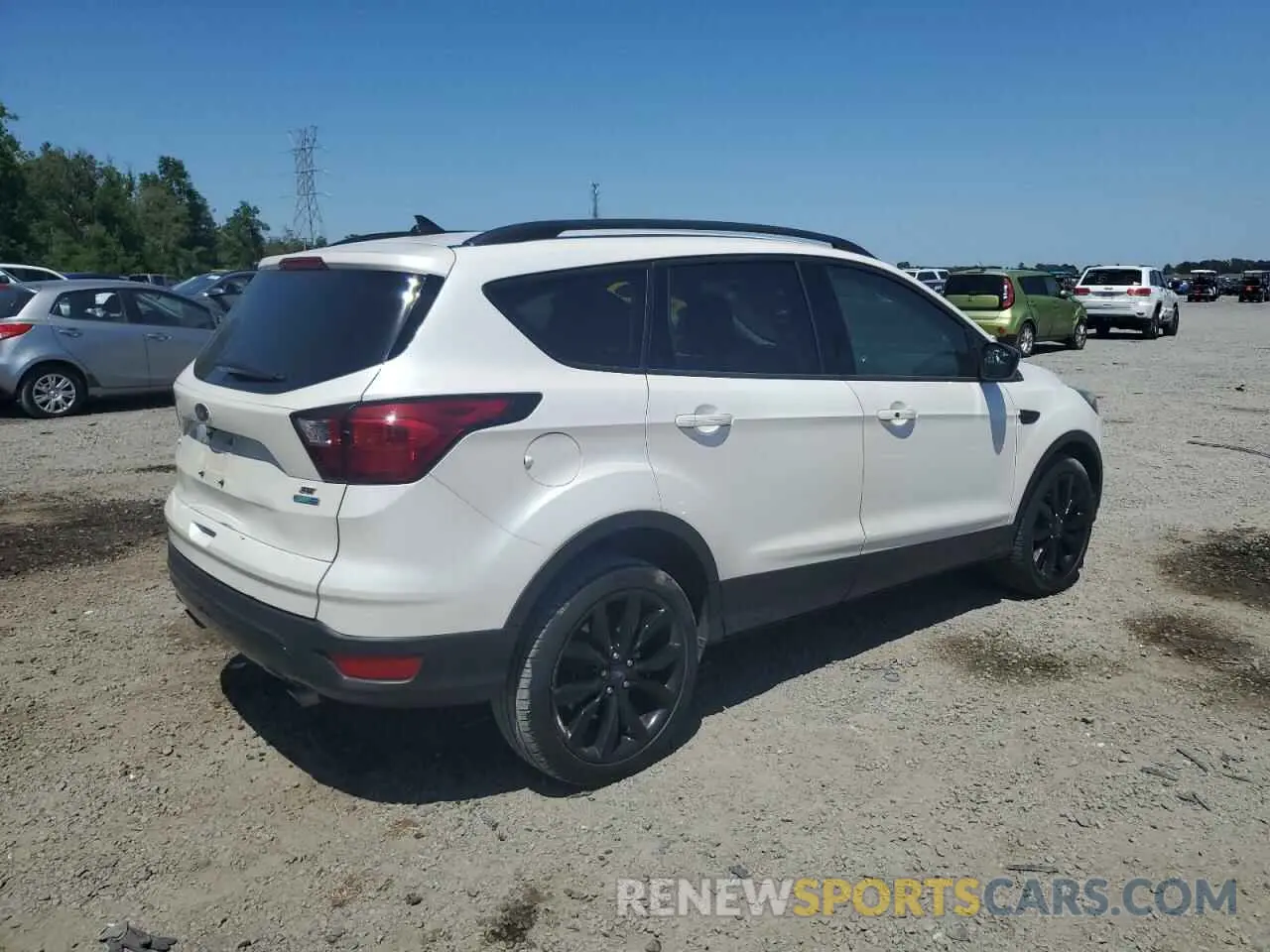 3 Фотография поврежденного автомобиля 1FMCU9GD3KUA48677 FORD ESCAPE 2019