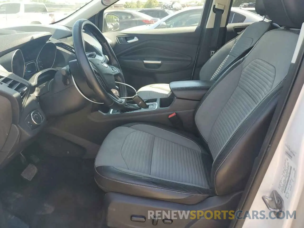 7 Фотография поврежденного автомобиля 1FMCU9GD3KUA48677 FORD ESCAPE 2019