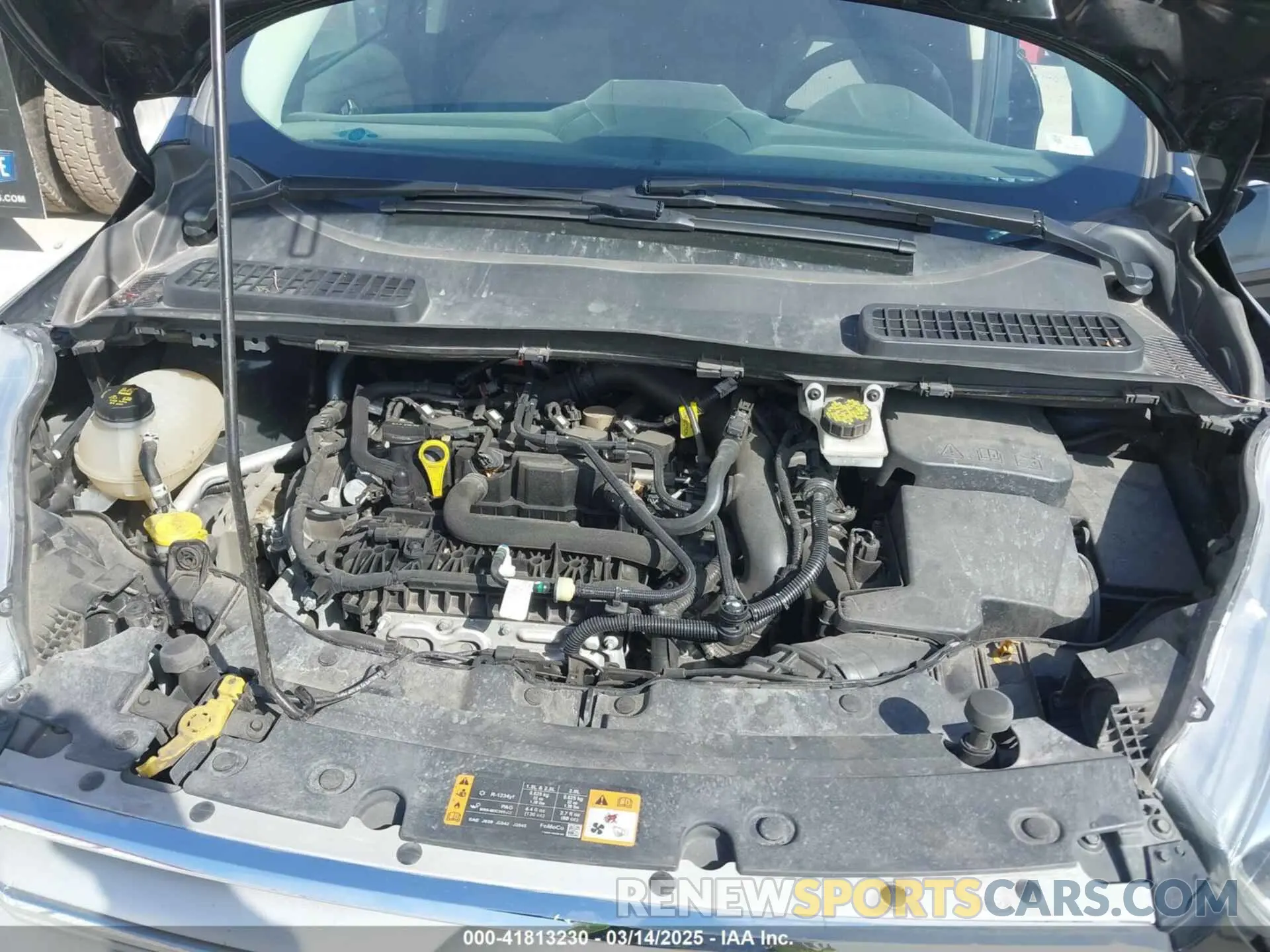 10 Photograph of a damaged car 1FMCU9GD3KUA61333 FORD ESCAPE 2019