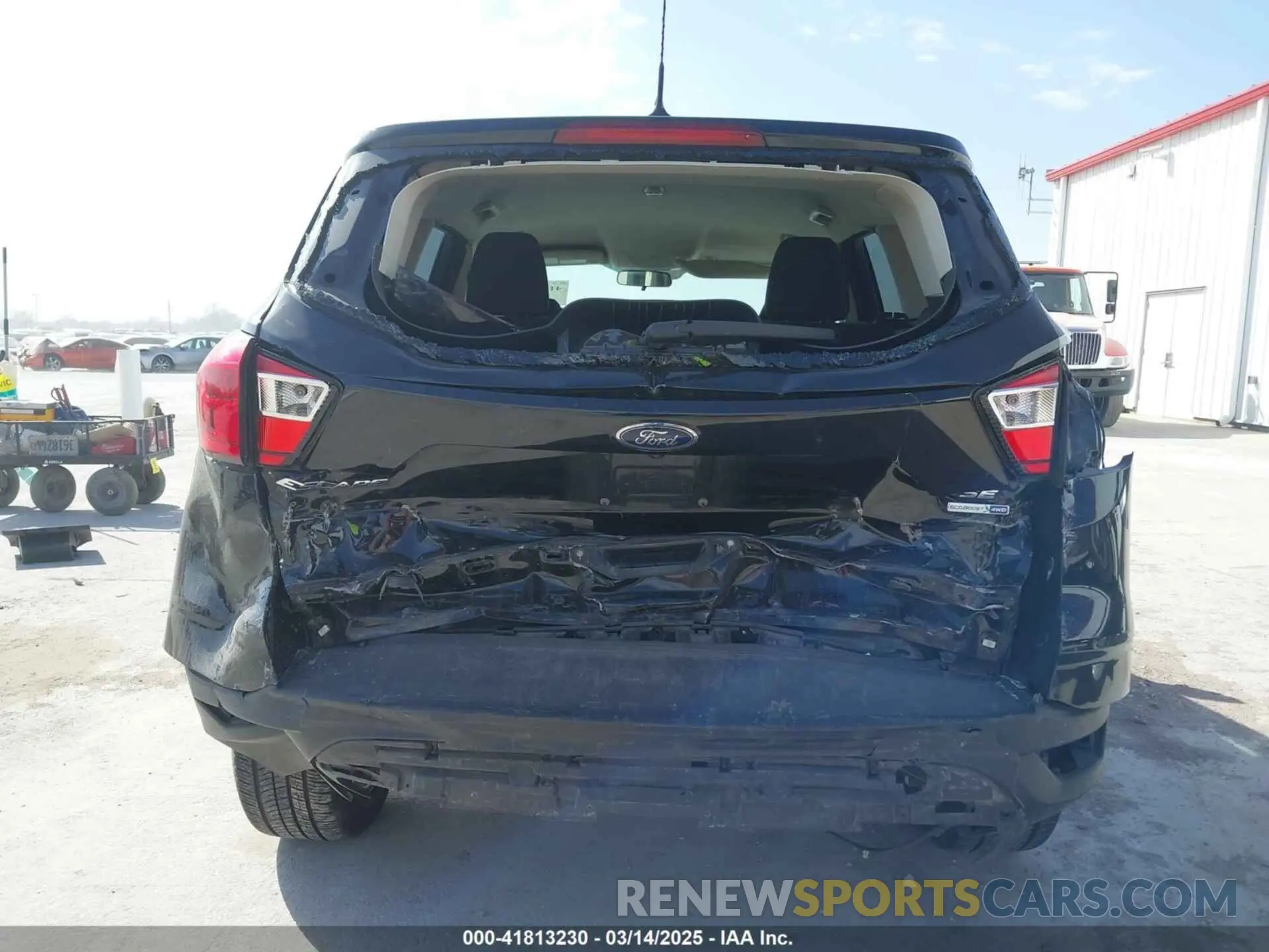 17 Photograph of a damaged car 1FMCU9GD3KUA61333 FORD ESCAPE 2019