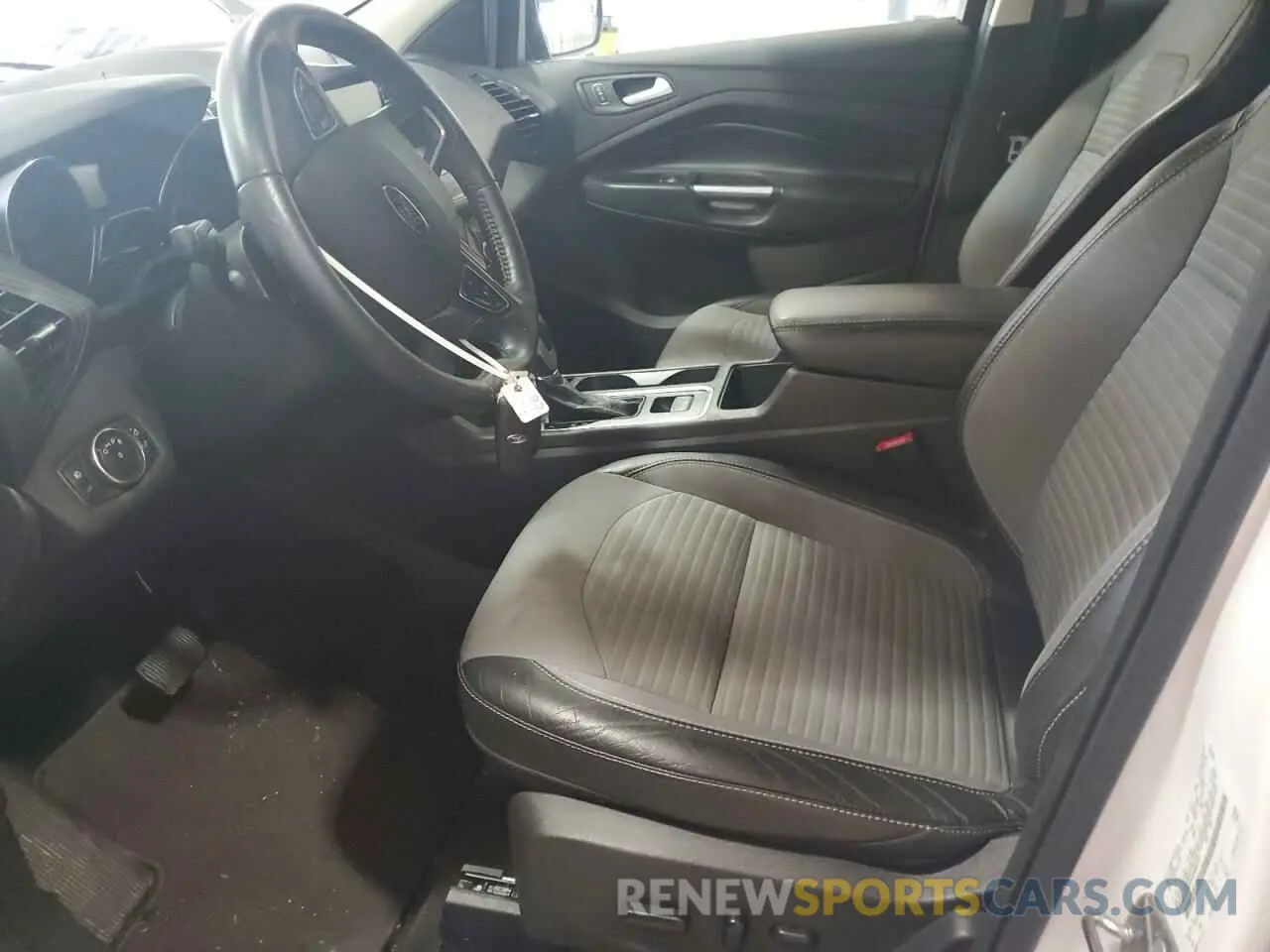 7 Photograph of a damaged car 1FMCU9GD3KUA68315 FORD ESCAPE 2019
