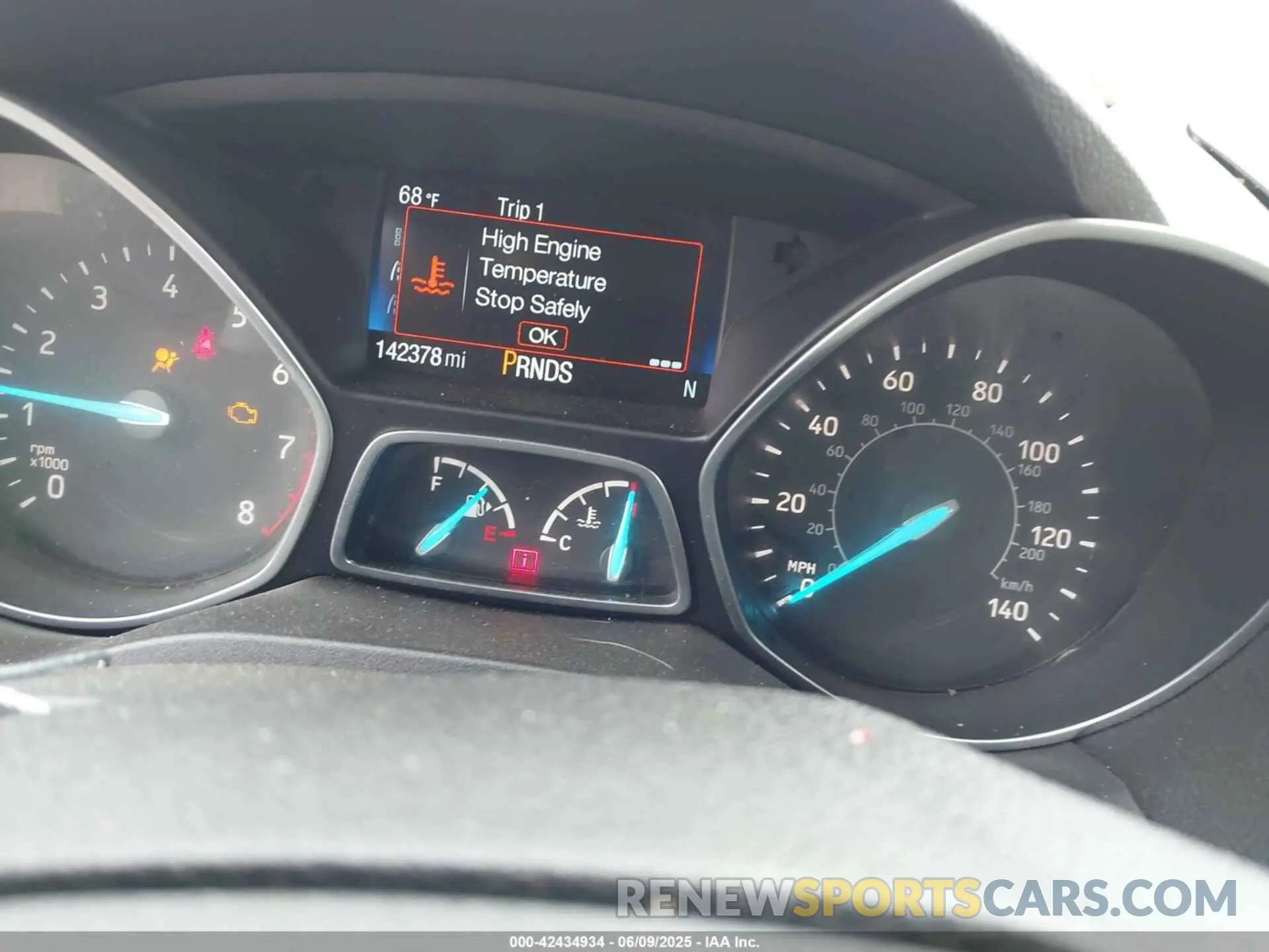 7 Photograph of a damaged car 1FMCU9GD3KUA72817 FORD ESCAPE 2019