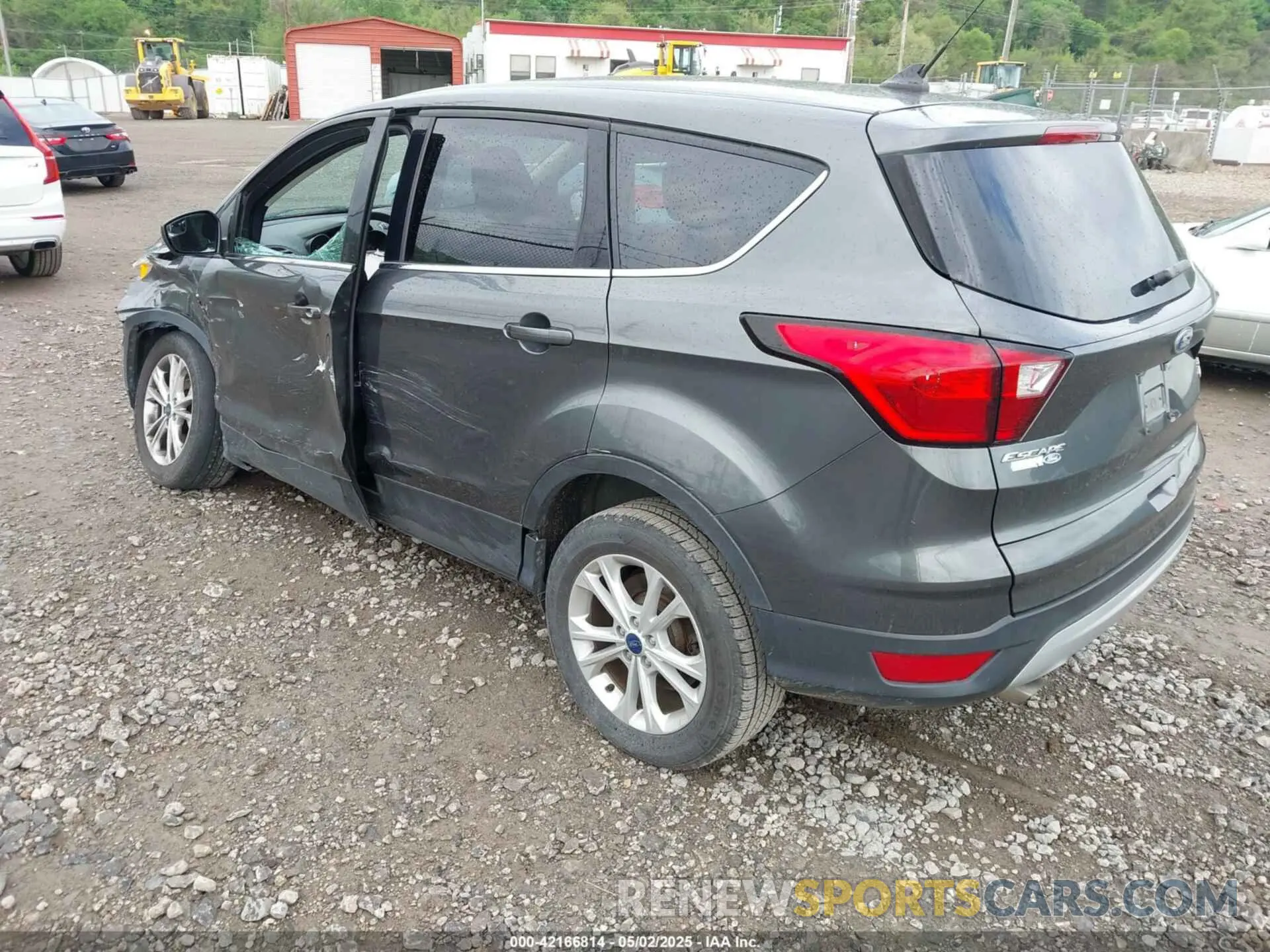 3 Фотография поврежденного автомобиля 1FMCU9GD3KUA76379 FORD ESCAPE 2019