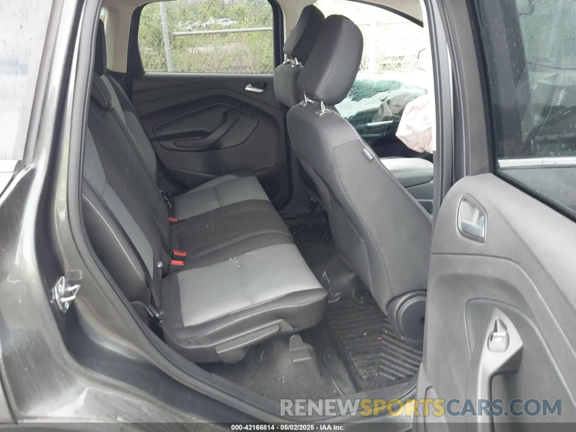 8 Фотография поврежденного автомобиля 1FMCU9GD3KUA76379 FORD ESCAPE 2019