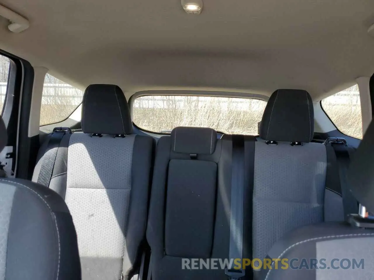 10 Photograph of a damaged car 1FMCU9GD3KUA98558 FORD ESCAPE 2019