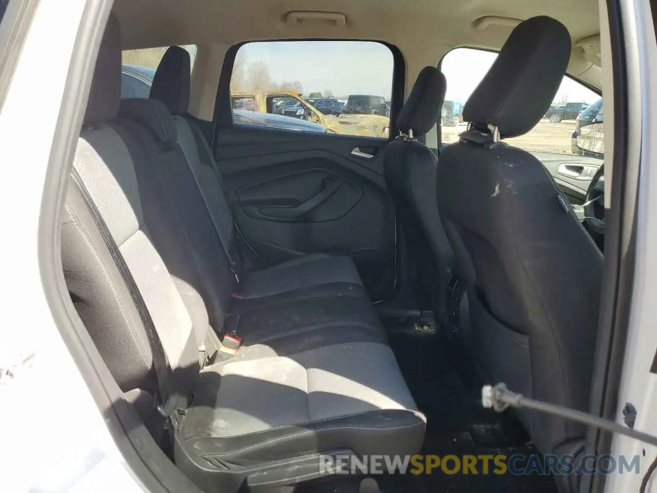 11 Photograph of a damaged car 1FMCU9GD3KUA98558 FORD ESCAPE 2019