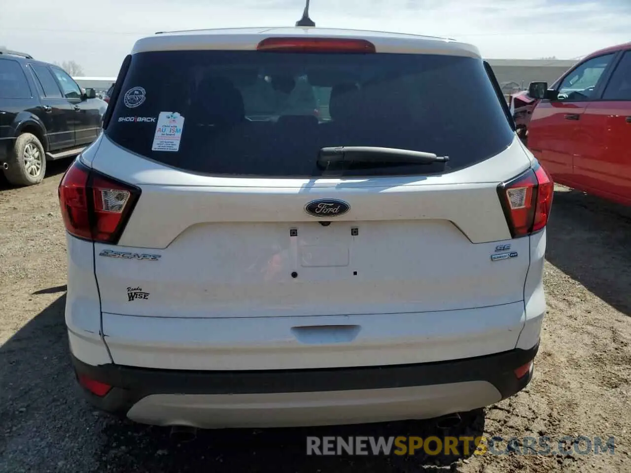 6 Photograph of a damaged car 1FMCU9GD3KUA98558 FORD ESCAPE 2019