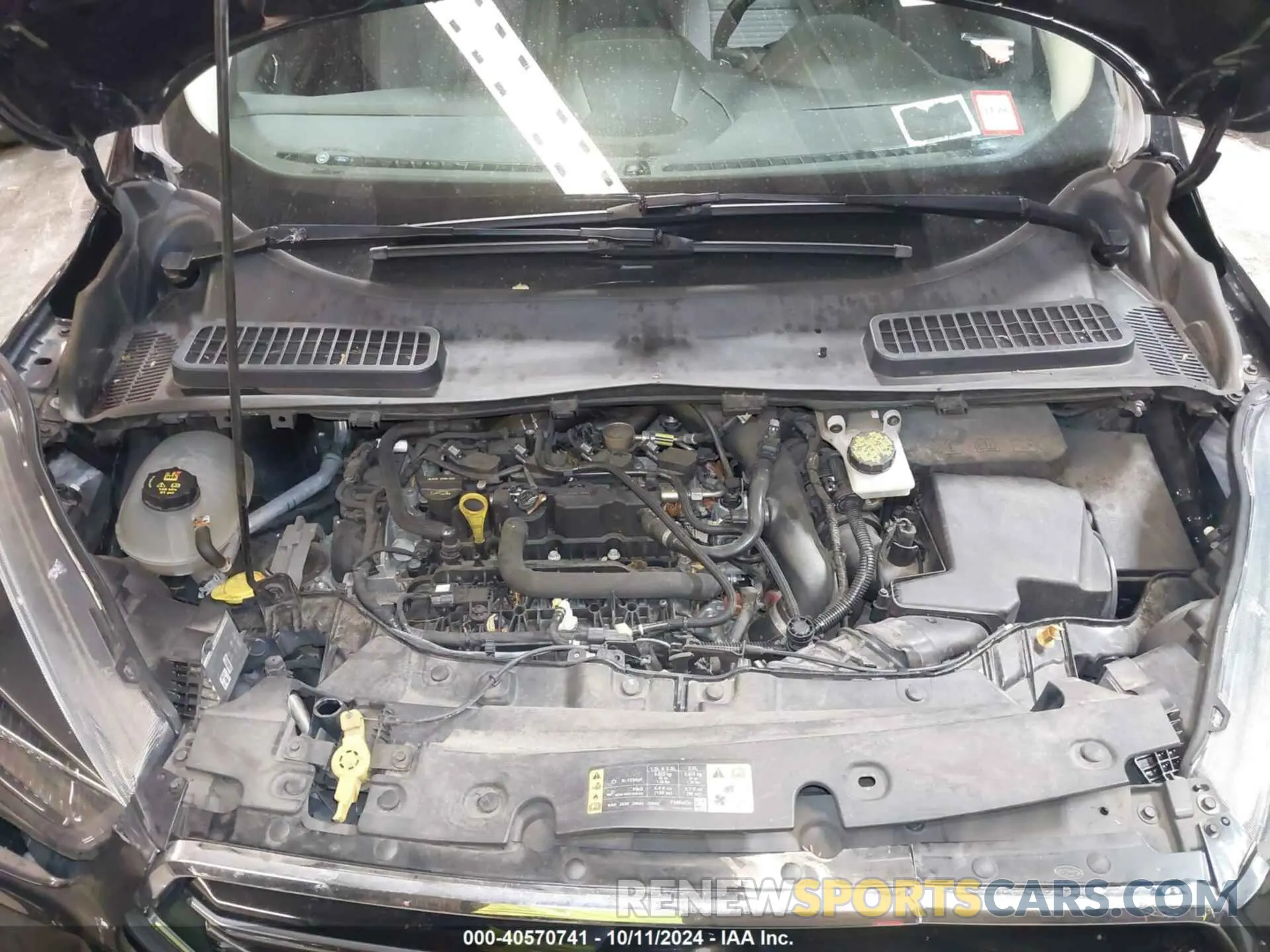 10 Photograph of a damaged car 1FMCU9GD3KUB42431 FORD ESCAPE 2019
