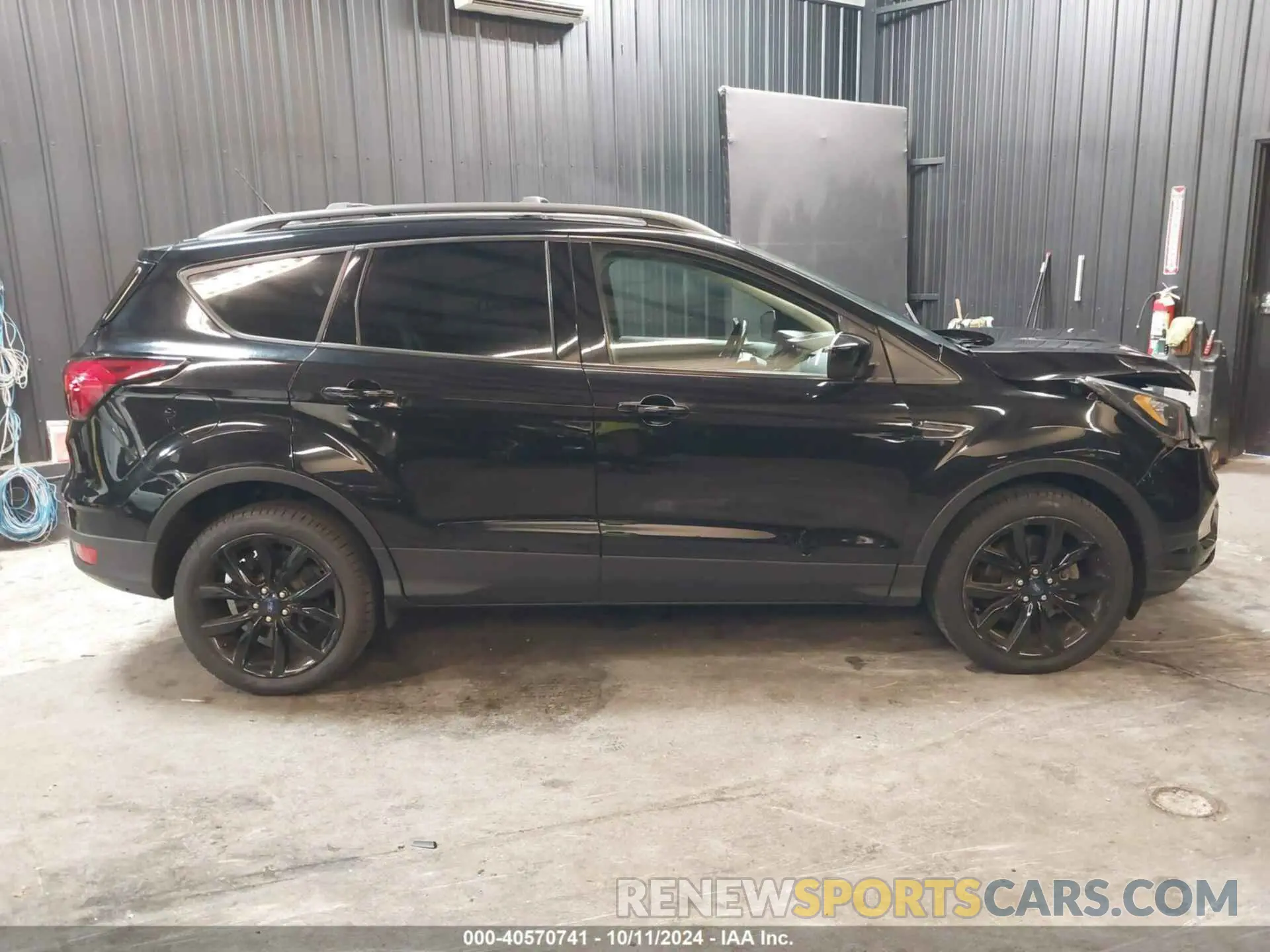 13 Photograph of a damaged car 1FMCU9GD3KUB42431 FORD ESCAPE 2019