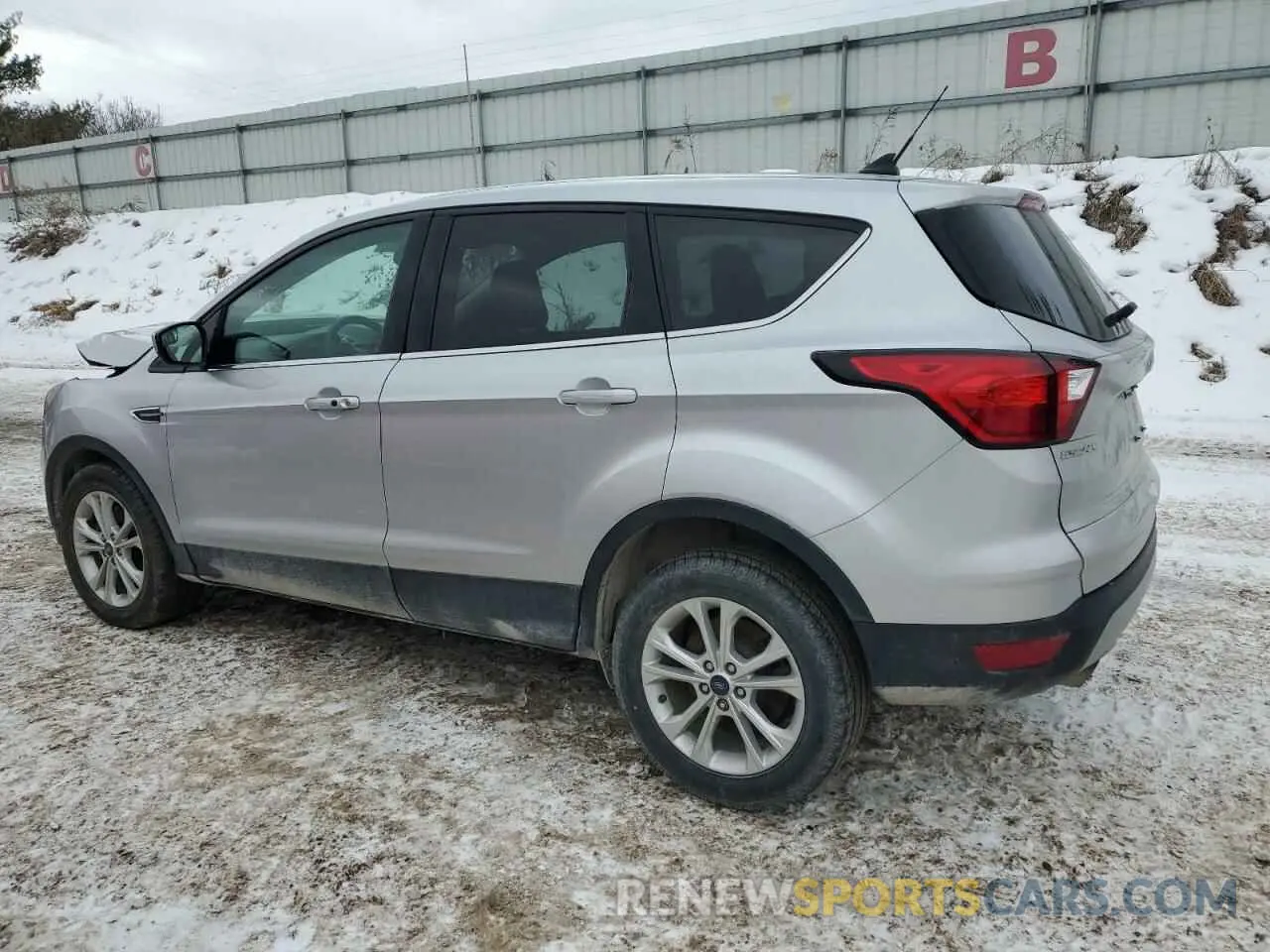 2 Фотография поврежденного автомобиля 1FMCU9GD3KUB55289 FORD ESCAPE 2019