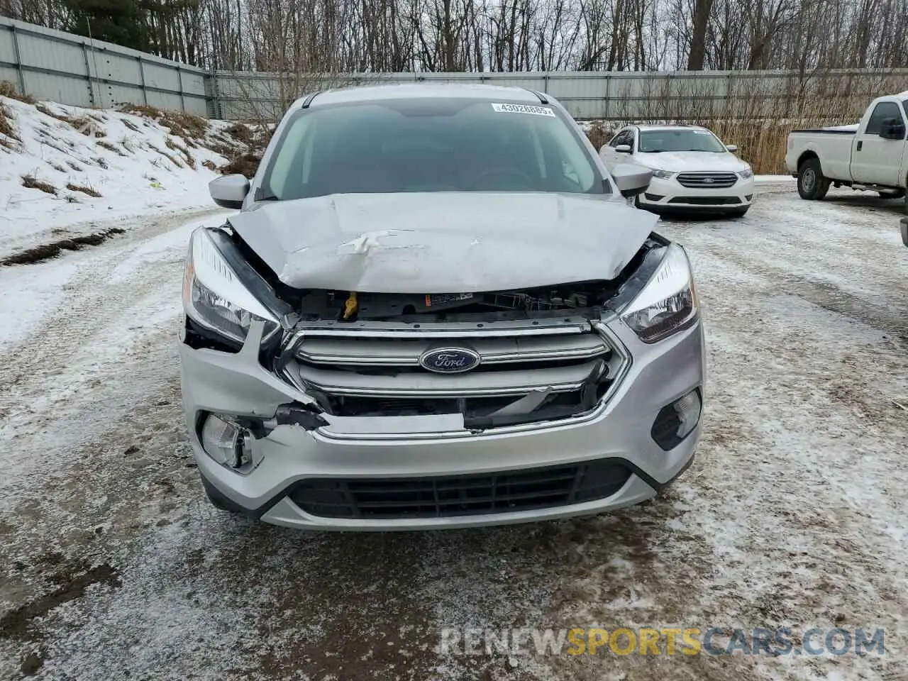 5 Фотография поврежденного автомобиля 1FMCU9GD3KUB55289 FORD ESCAPE 2019