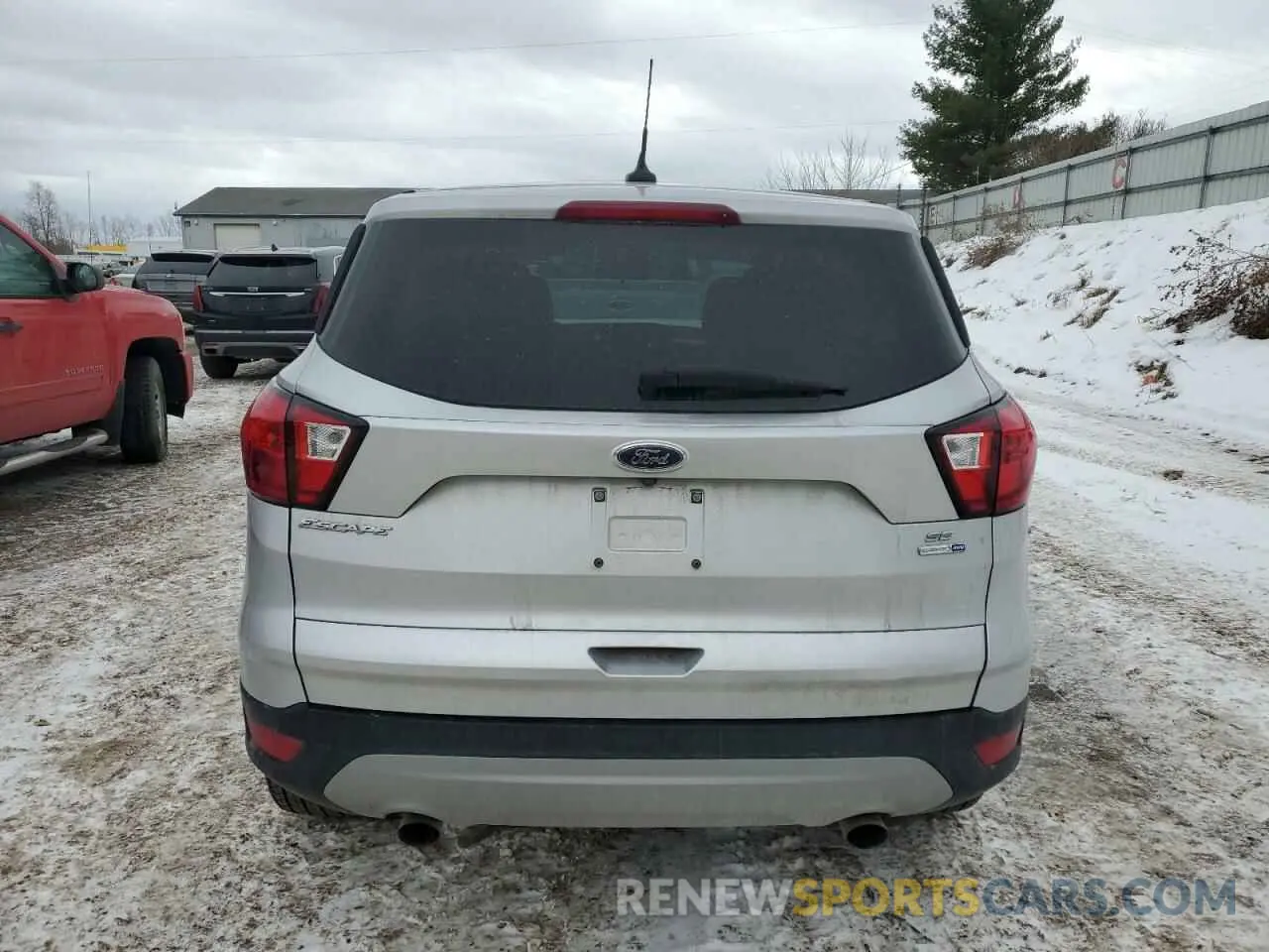 6 Фотография поврежденного автомобиля 1FMCU9GD3KUB55289 FORD ESCAPE 2019