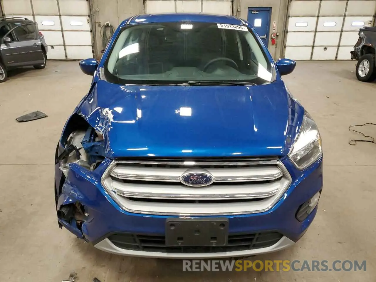 5 Фотография поврежденного автомобиля 1FMCU9GD3KUC04619 FORD ESCAPE 2019