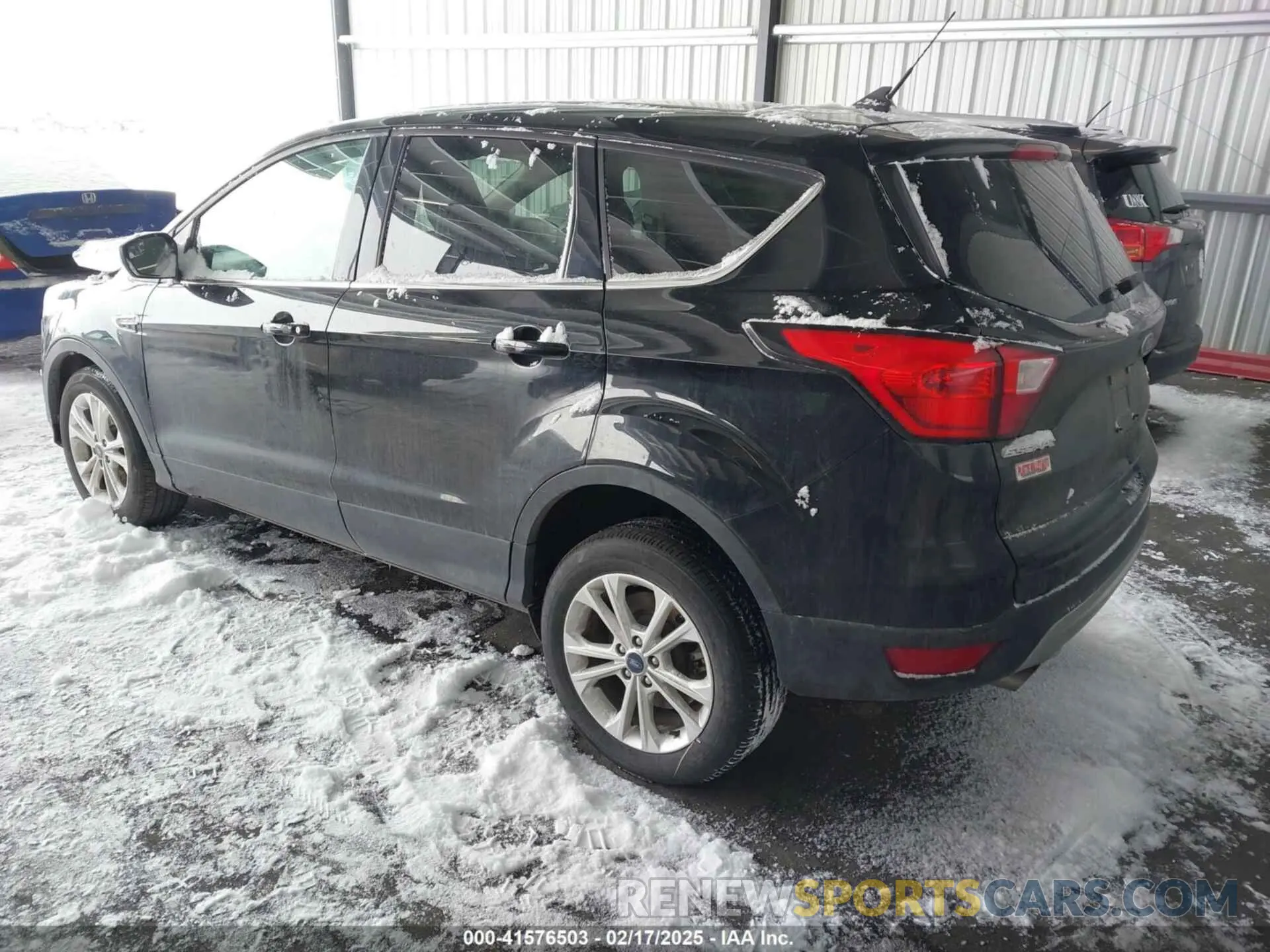 3 Фотография поврежденного автомобиля 1FMCU9GD3KUC06466 FORD ESCAPE 2019