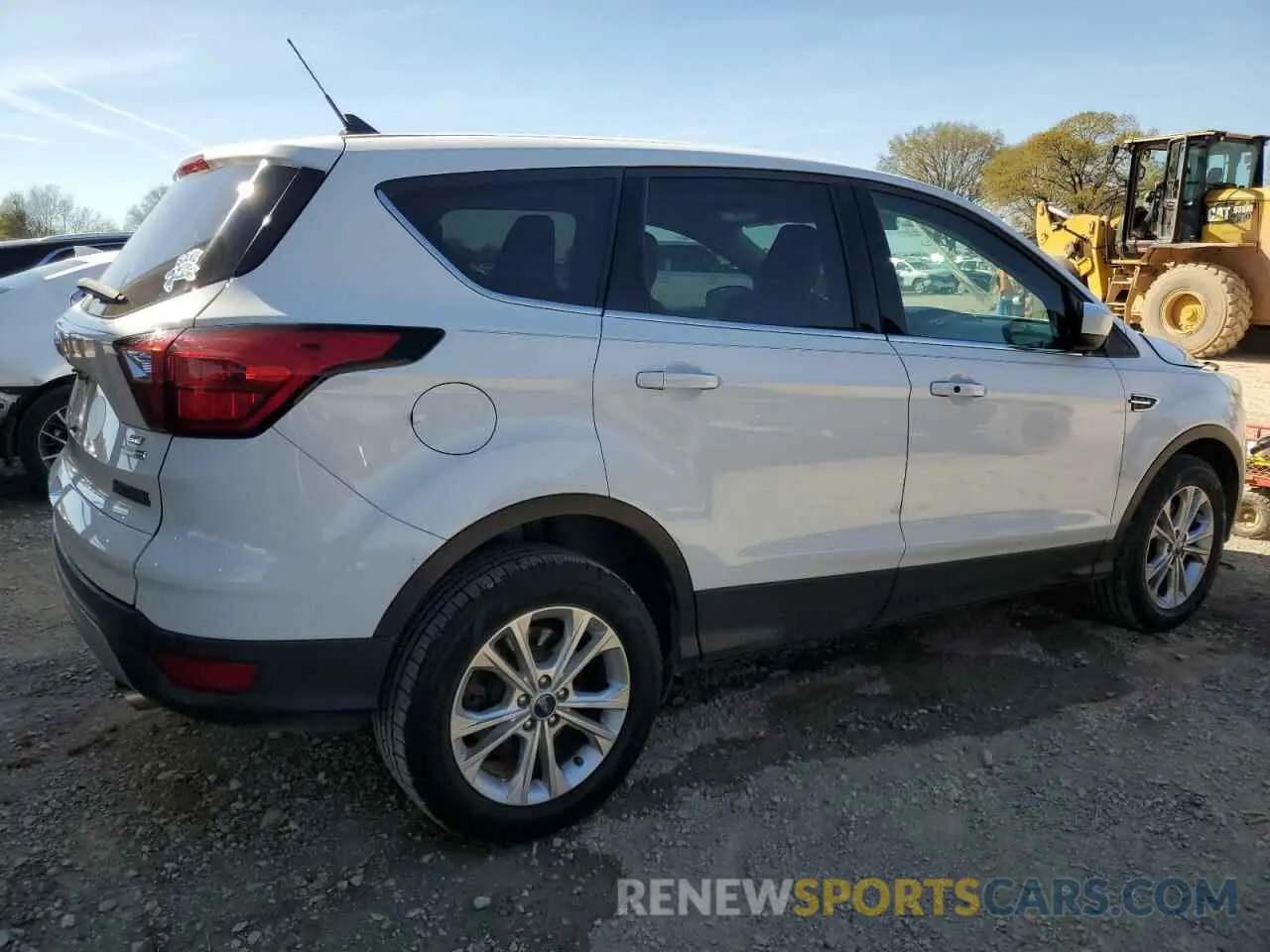 3 Фотография поврежденного автомобиля 1FMCU9GD4KUA26770 FORD ESCAPE 2019