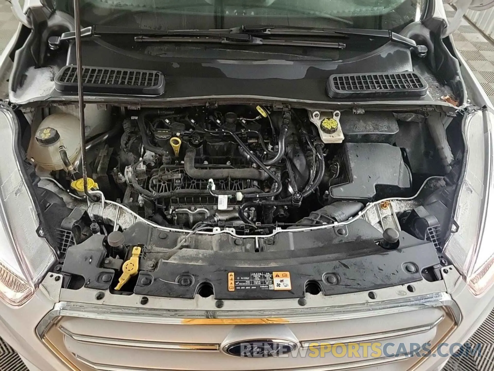 18 Photograph of a damaged car 1FMCU9GD4KUA65505 FORD ESCAPE 2019