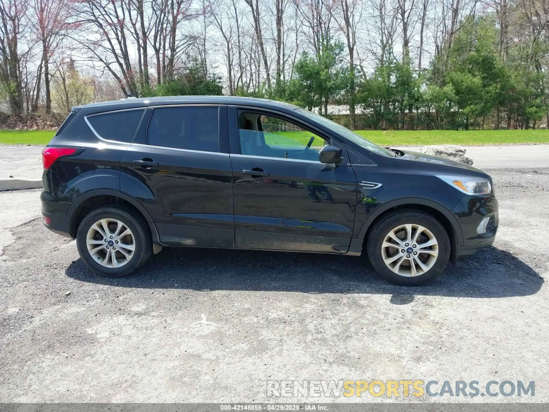 13 Фотография поврежденного автомобиля 1FMCU9GD4KUA83745 FORD ESCAPE 2019