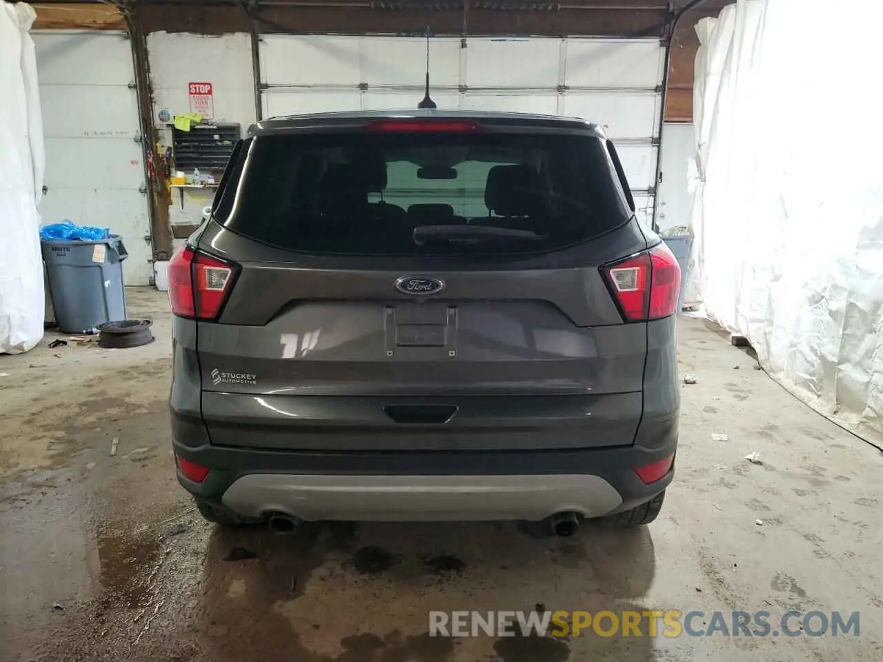 6 Photograph of a damaged car 1FMCU9GD4KUB41658 FORD ESCAPE 2019
