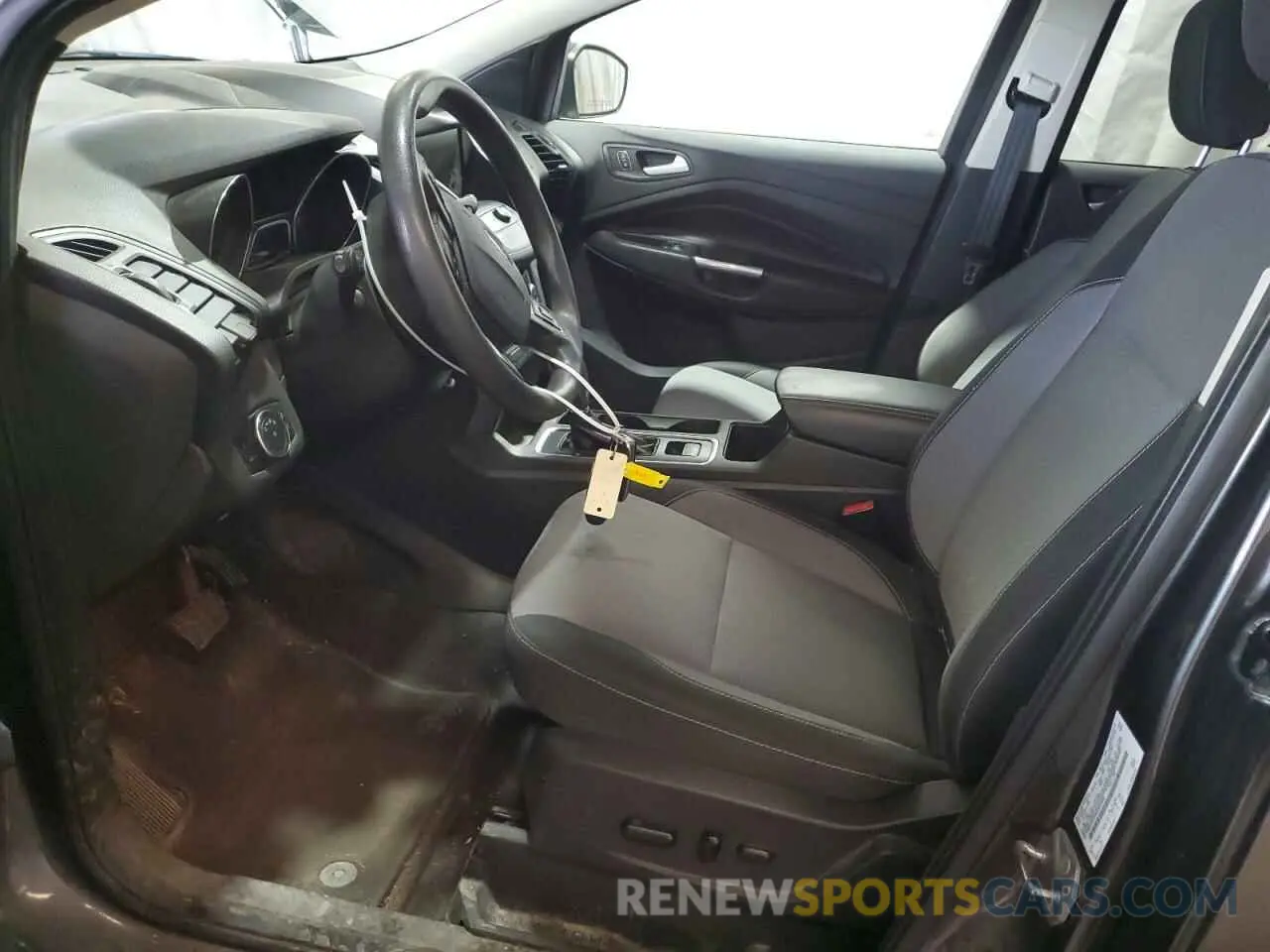 7 Photograph of a damaged car 1FMCU9GD4KUB41658 FORD ESCAPE 2019