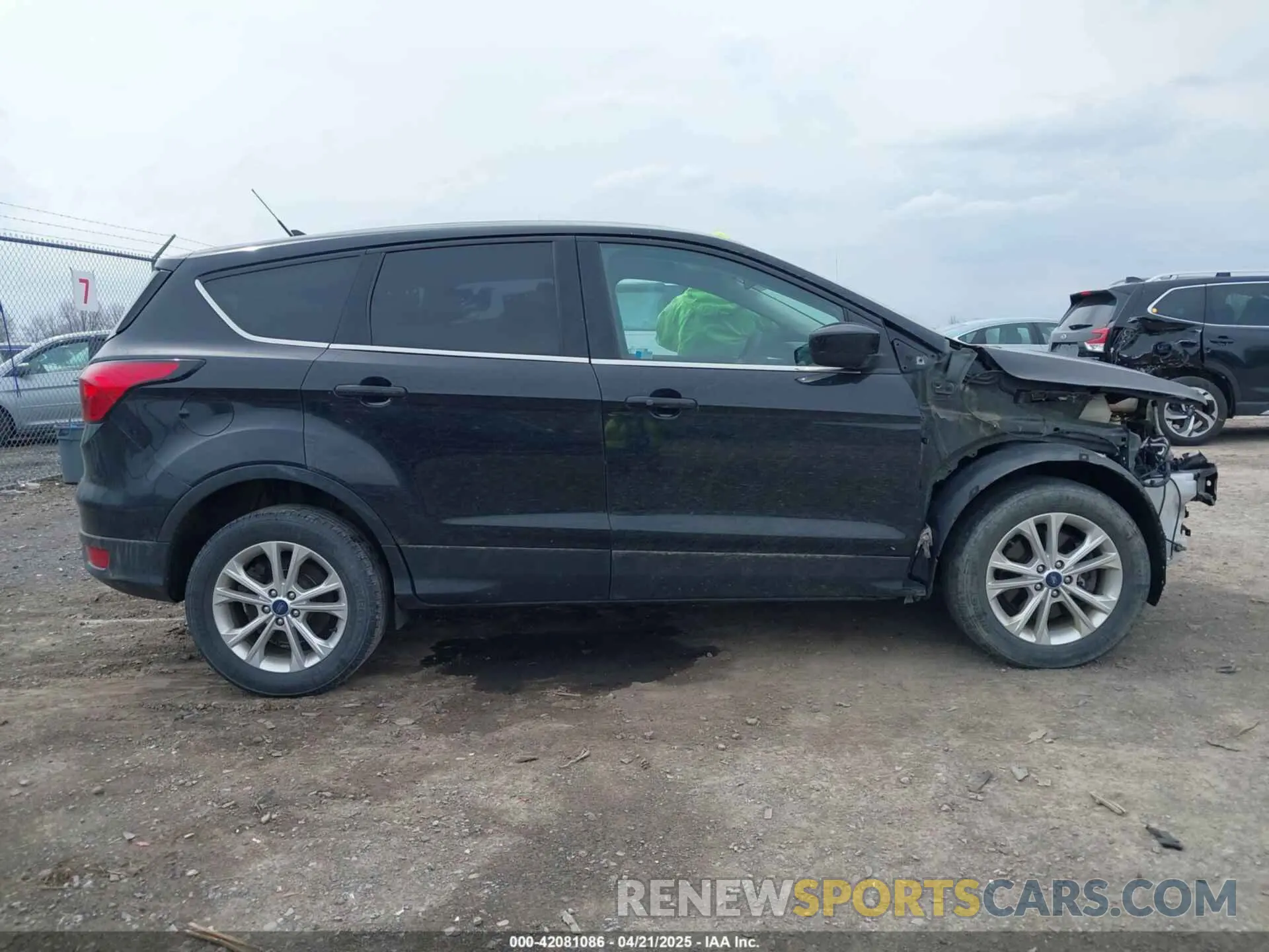 14 Фотография поврежденного автомобиля 1FMCU9GD4KUB44754 FORD ESCAPE 2019