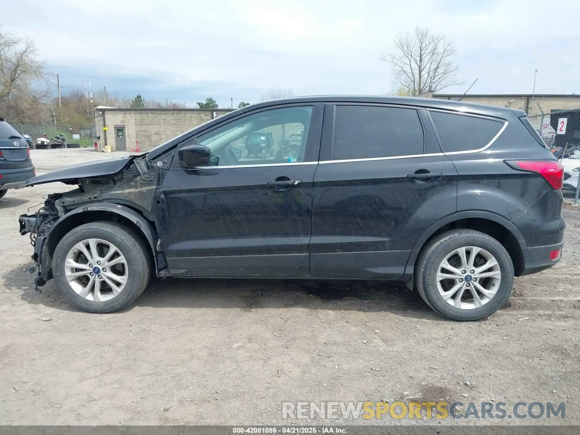 15 Фотография поврежденного автомобиля 1FMCU9GD4KUB44754 FORD ESCAPE 2019