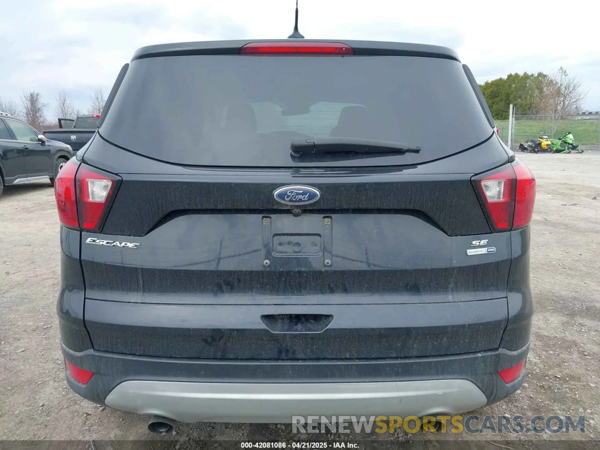 17 Фотография поврежденного автомобиля 1FMCU9GD4KUB44754 FORD ESCAPE 2019