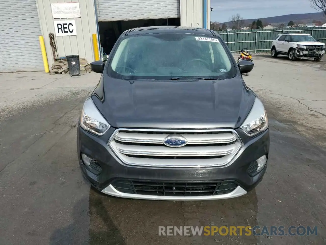 5 Photograph of a damaged car 1FMCU9GD4KUB44804 FORD ESCAPE 2019