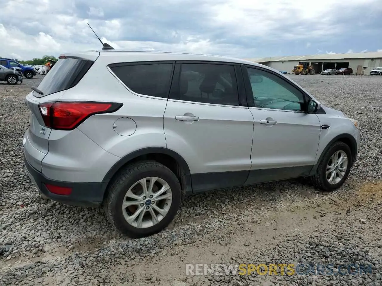 3 Фотография поврежденного автомобиля 1FMCU9GD5KUA01487 FORD ESCAPE 2019
