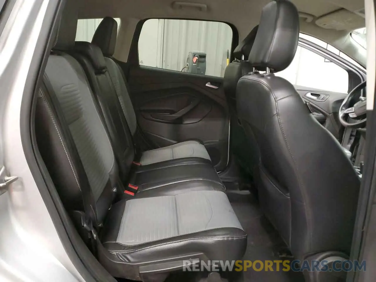 11 Photograph of a damaged car 1FMCU9GD5KUA21450 FORD ESCAPE 2019