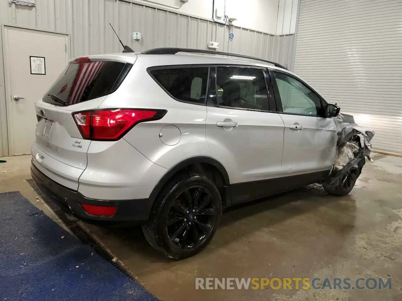 3 Photograph of a damaged car 1FMCU9GD5KUA21450 FORD ESCAPE 2019
