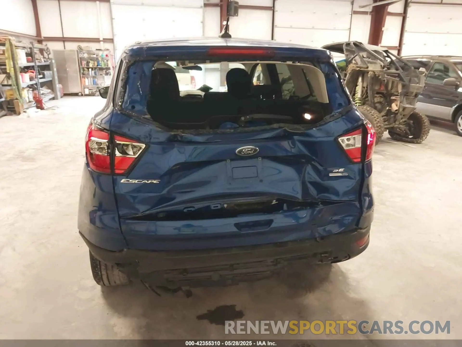 6 Photograph of a damaged car 1FMCU9GD5KUA23800 FORD ESCAPE 2019