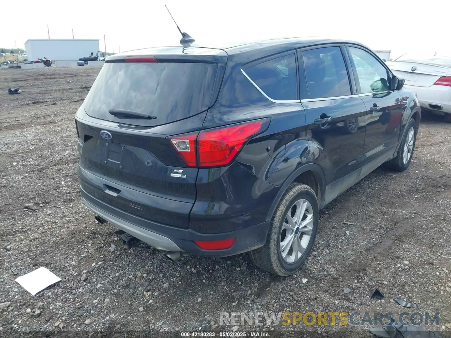 4 Photograph of a damaged car 1FMCU9GD5KUB25307 FORD ESCAPE 2019
