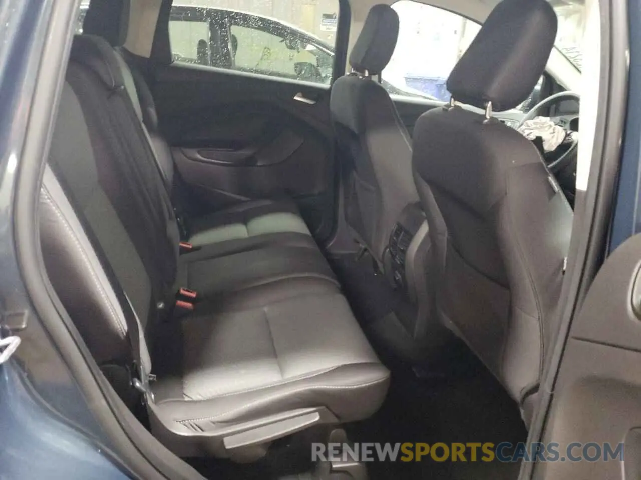 10 Фотография поврежденного автомобиля 1FMCU9GD5KUB74023 FORD ESCAPE 2019