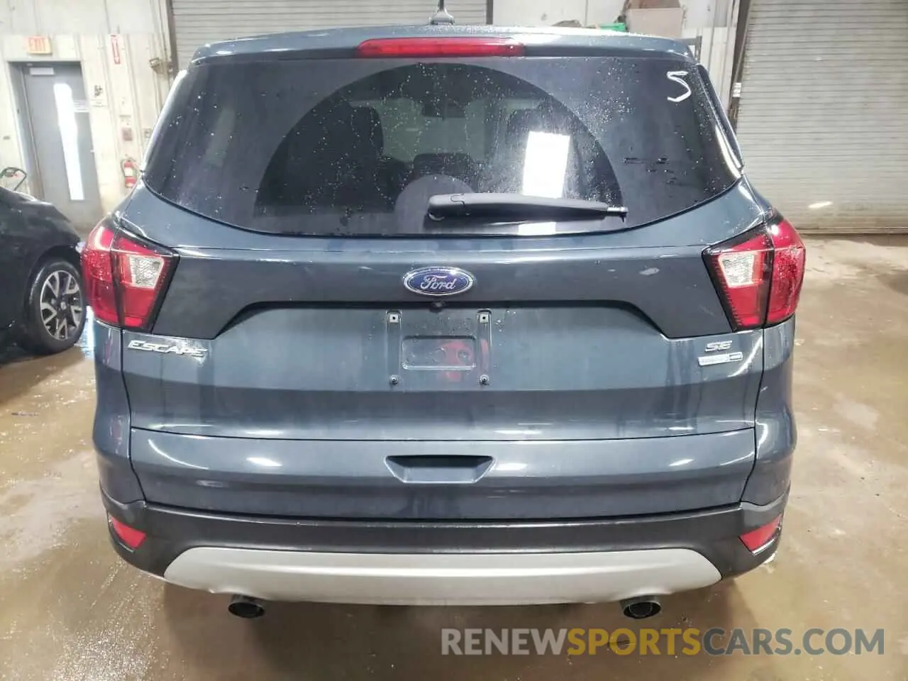 6 Фотография поврежденного автомобиля 1FMCU9GD5KUB74023 FORD ESCAPE 2019