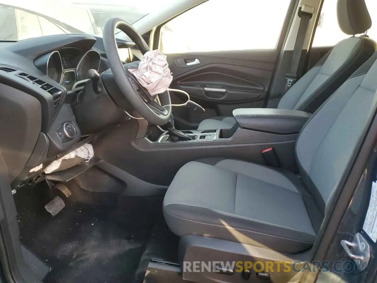7 Фотография поврежденного автомобиля 1FMCU9GD5KUB74023 FORD ESCAPE 2019