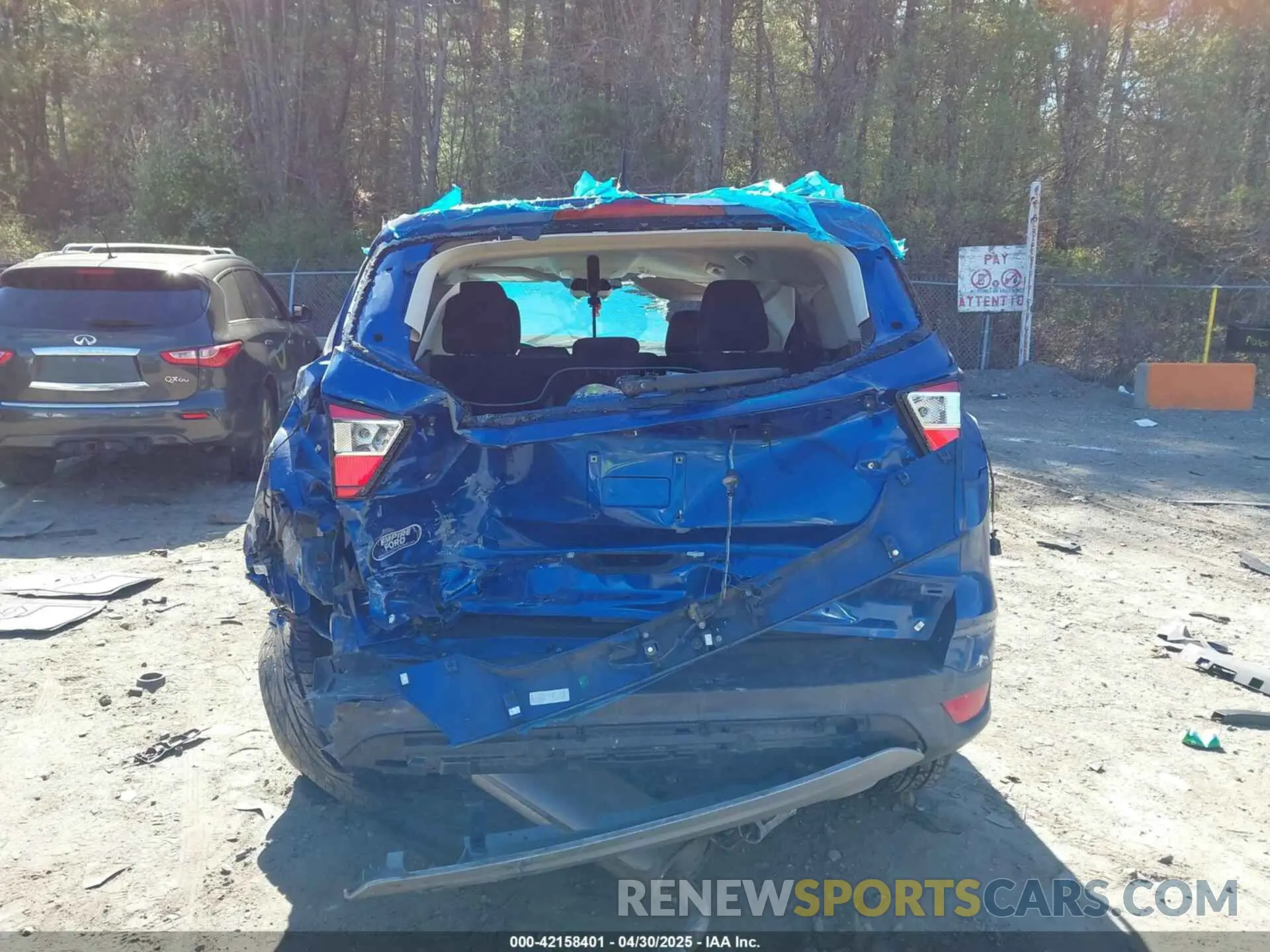 17 Photograph of a damaged car 1FMCU9GD5KUC17470 FORD ESCAPE 2019