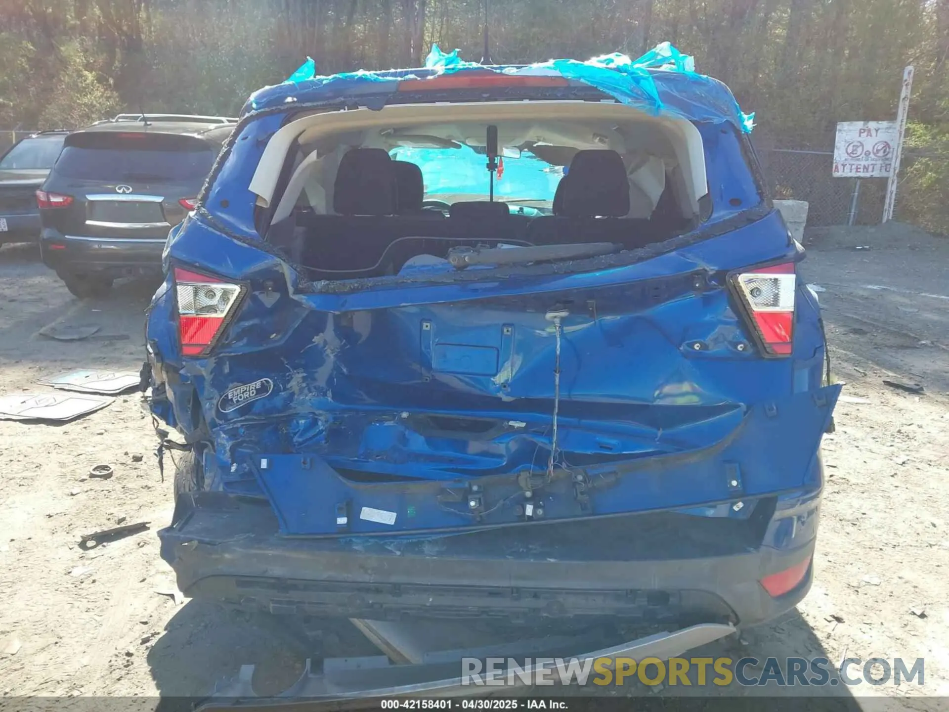 6 Photograph of a damaged car 1FMCU9GD5KUC17470 FORD ESCAPE 2019